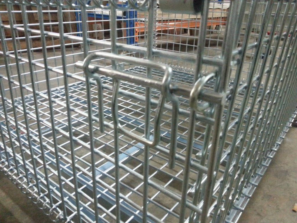 Foldable Wire Mesh Cage handling configuration
