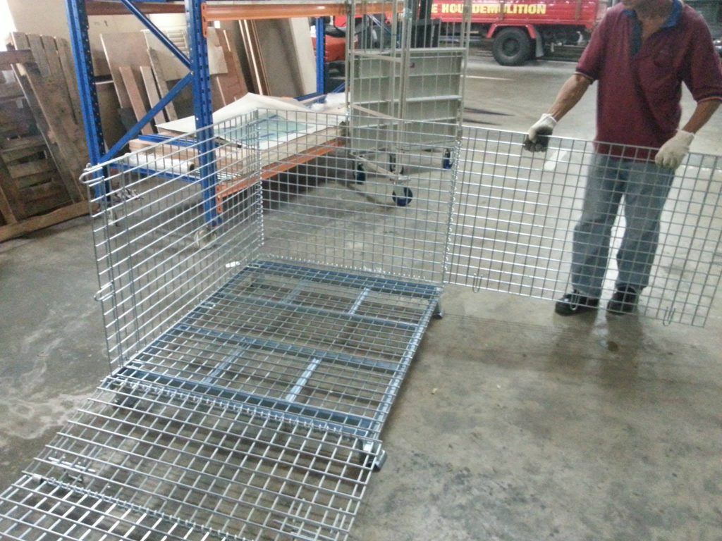 Foldable Wire Mesh Cage pallet storage example