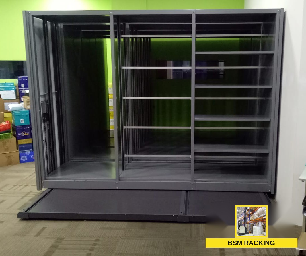 Mobile Compactor mechanical cabinet storage arrangement, project view 22
