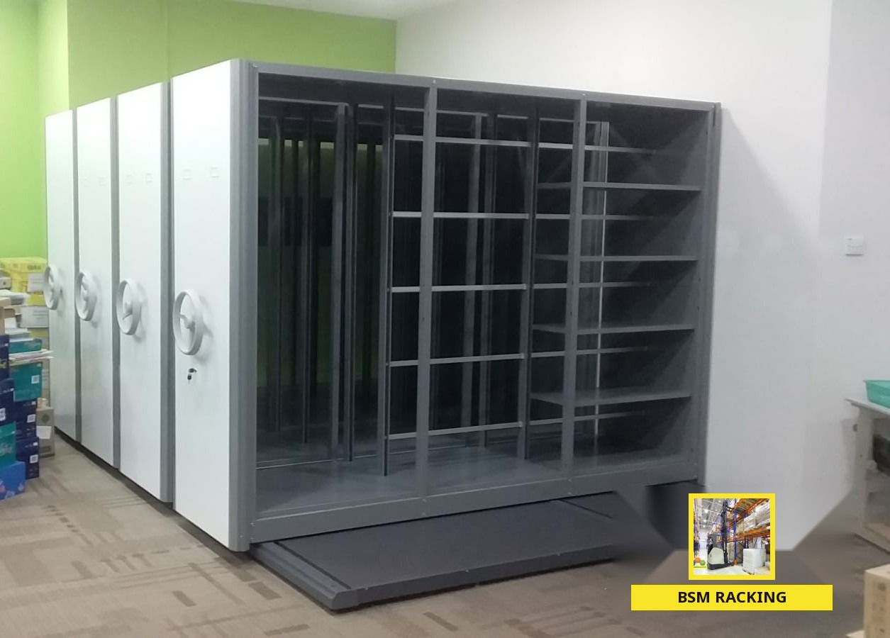 Mobile Compactor mechanical cabinet storage arrangement, project view 17