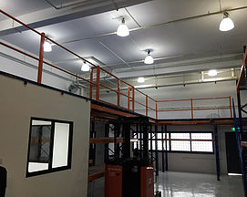Handrails System layout for warehouse pedestrian routes