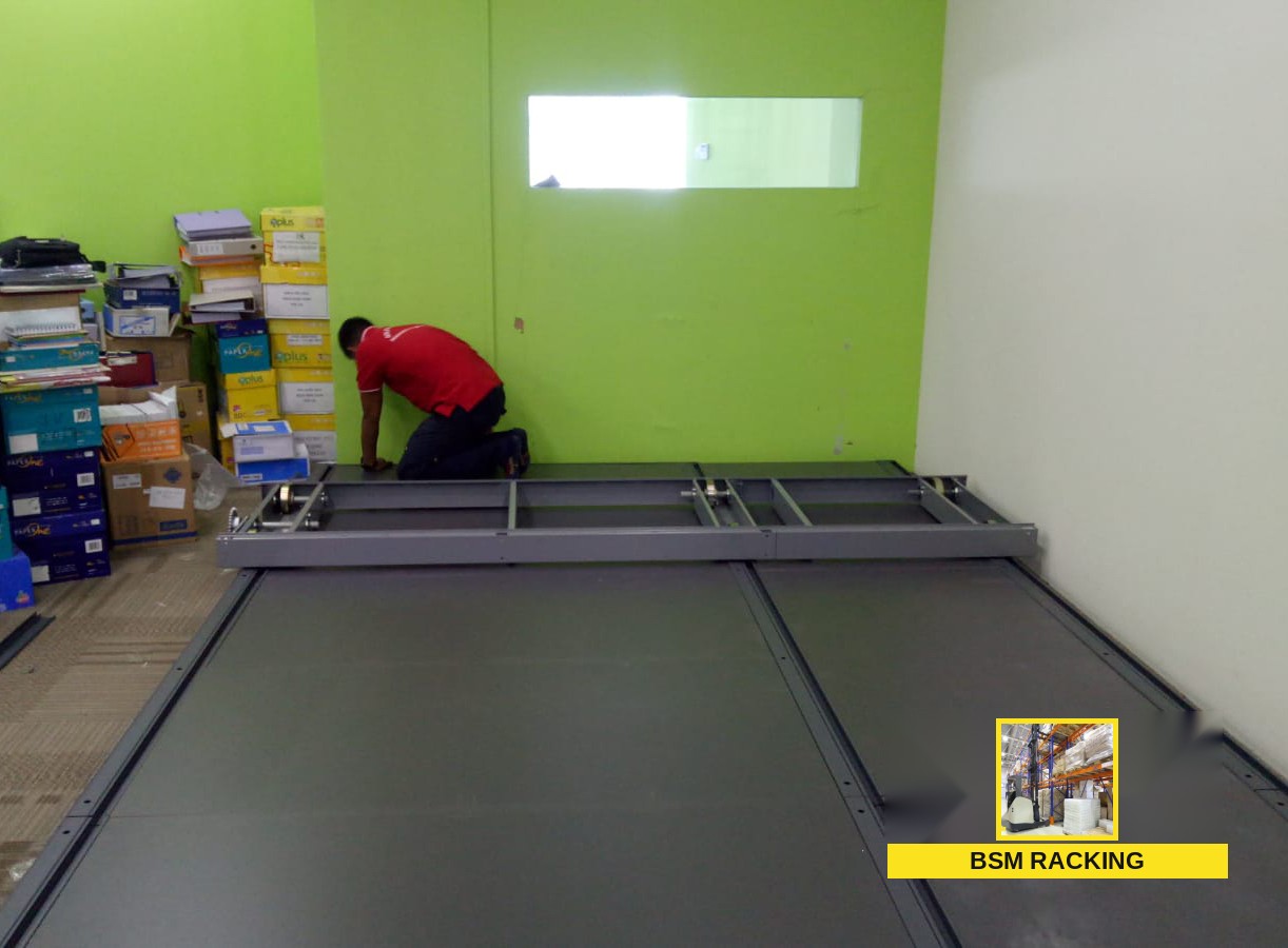 Mobile Compactor mechanical cabinet storage arrangement, project view 21