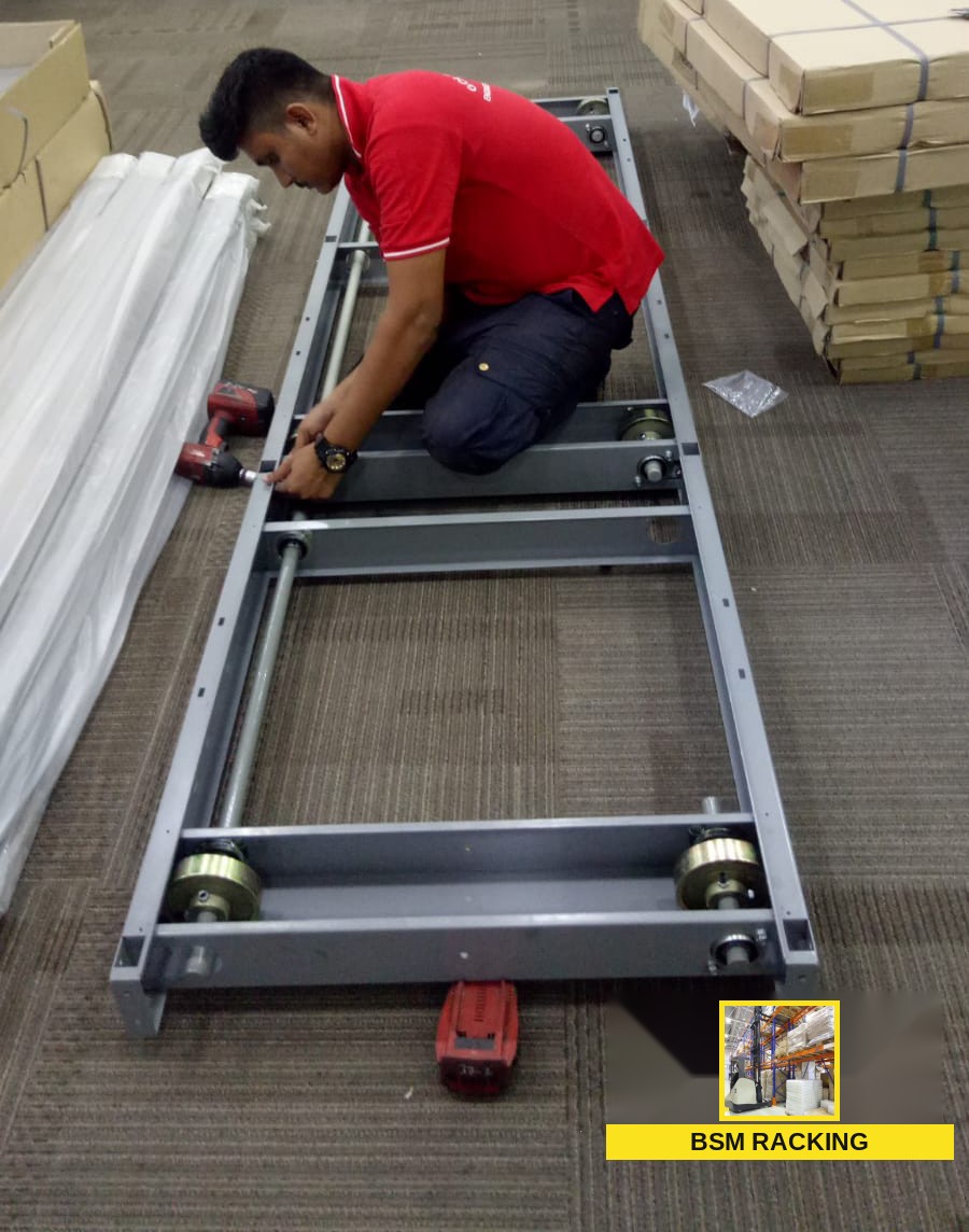 Mobile Compactor mechanical cabinet storage arrangement, project view 24