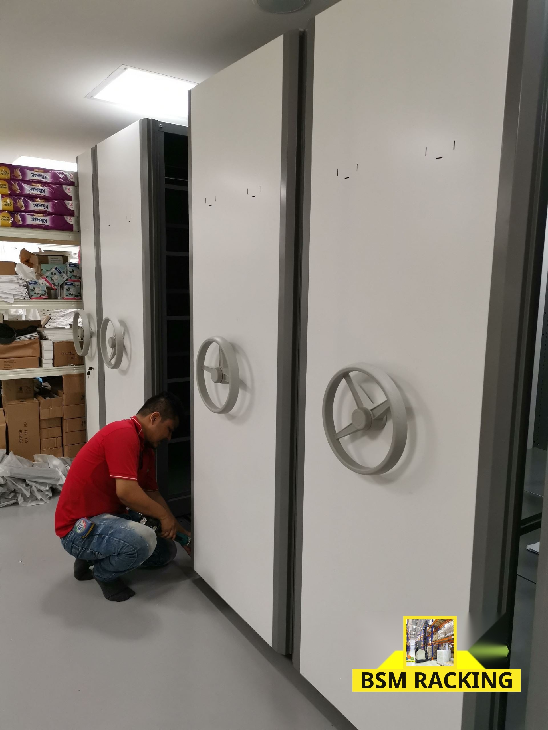 Mobile Compactor mechanical cabinet storage arrangement, project view 7