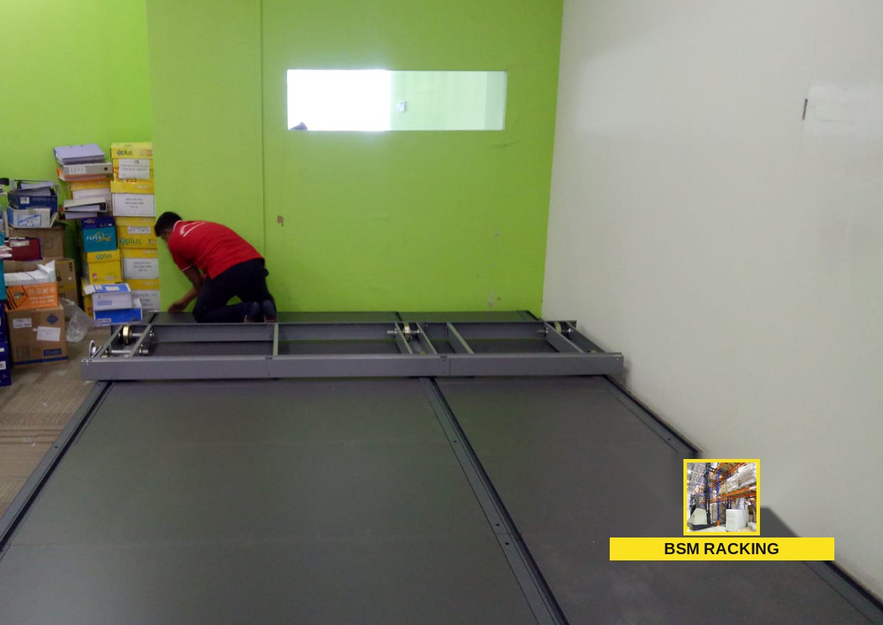 Mobile Compactor mechanical cabinet storage arrangement, project view 19